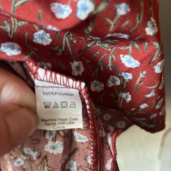 SHEIN Curve Low Cut top - Picture 4 of 6